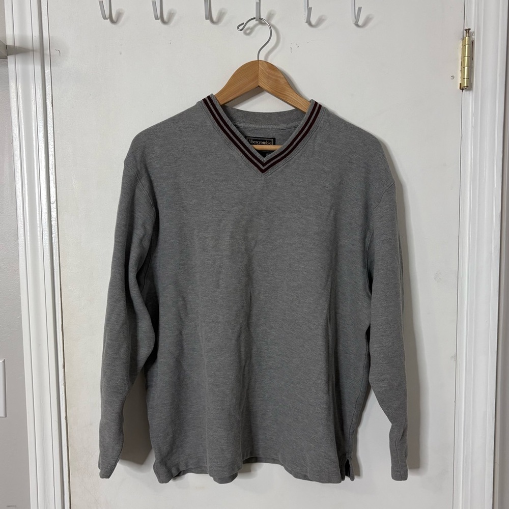 Y2K Vintage Abercrombie & Fitch Gray V-Neck Sweatshirt Maroon Trim 100% Cotton